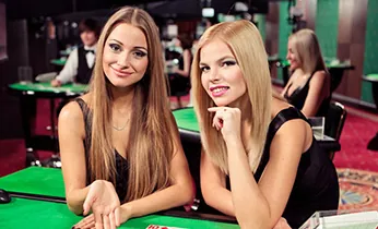 Hình ảnh đội ngũ hỗ trợ khách hàng chuyên nghiệp của s8 bet